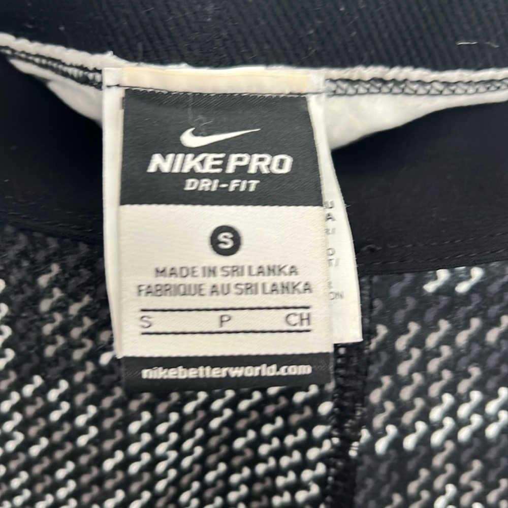 Nike pro dri fit legging small - Picture 3 of 6